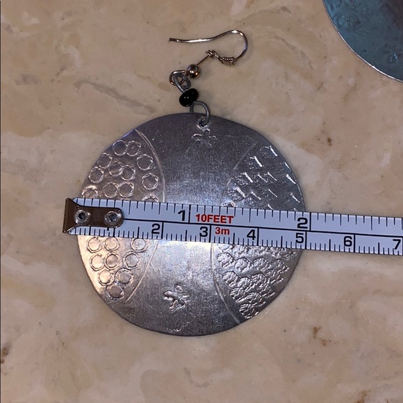 Silver-tone fashion earrings - Picture 3 of 3